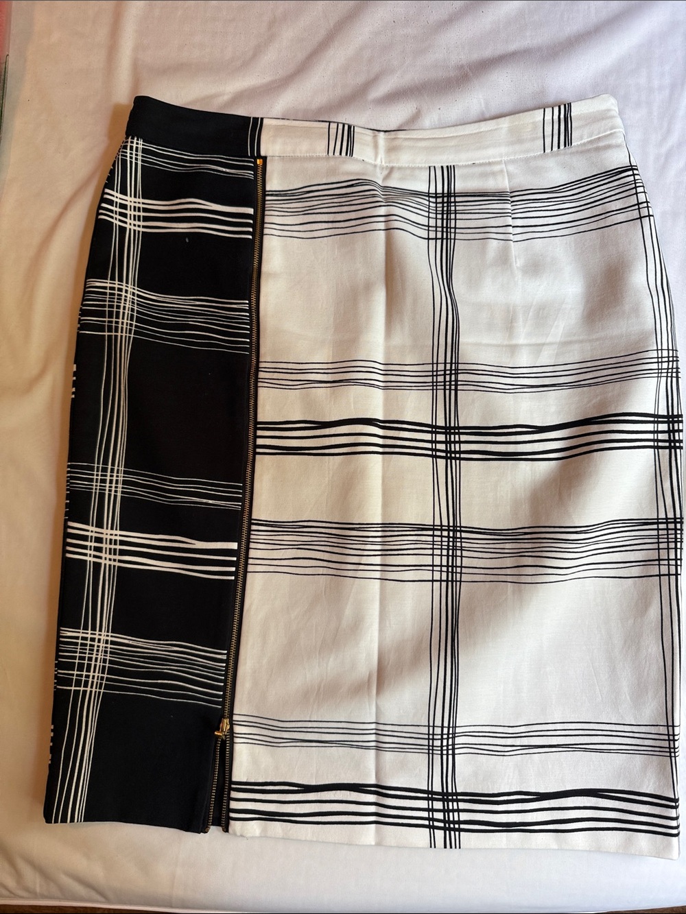 Black and white pencil skirt - size 12